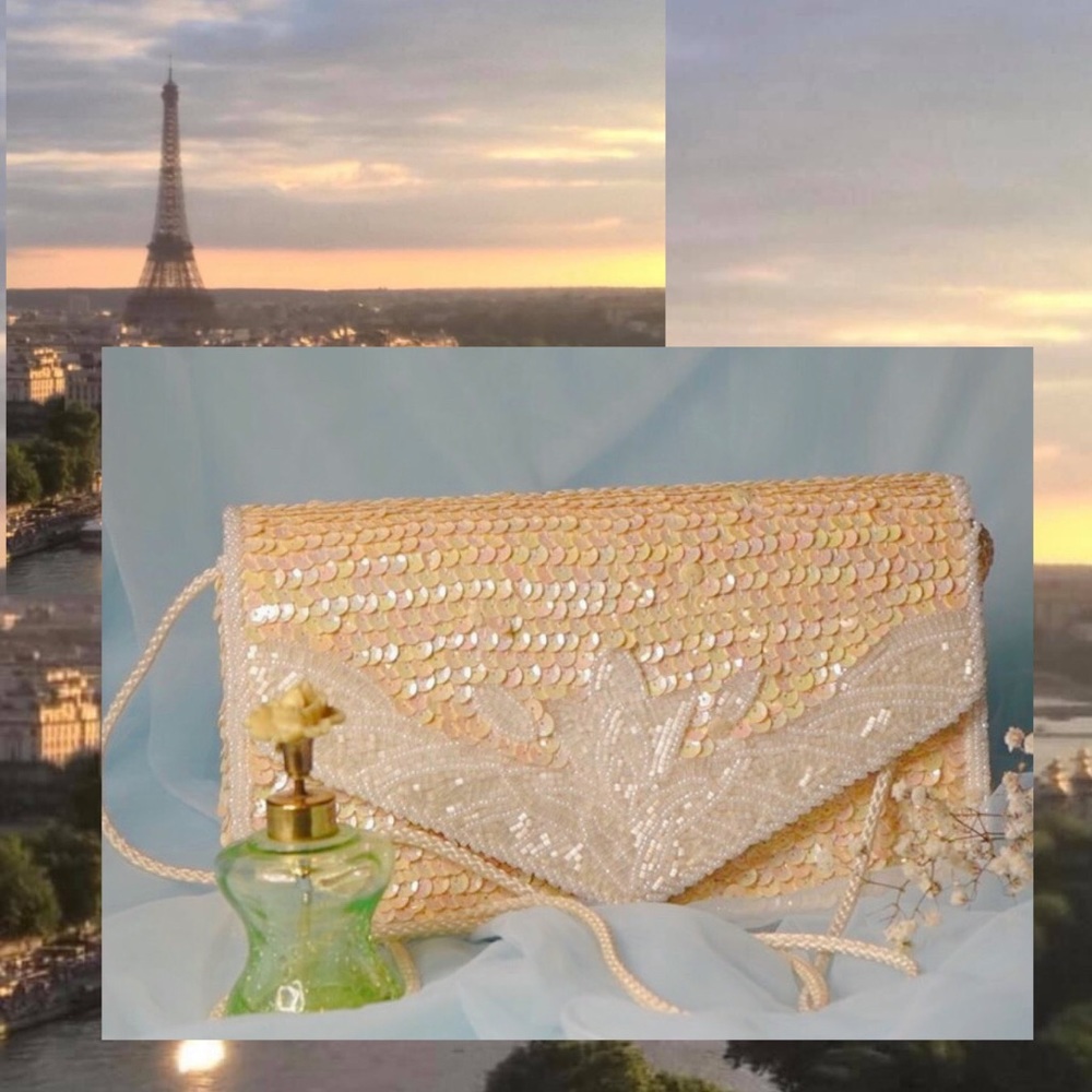 Vintage Ivory Envelope Shoulder Bag - Sequins